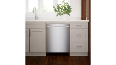 24" Bosch Dishwasher 44 dB Decibel Level, 6 Wash Cycles, 3 Loading Racks - SGX78B55UC