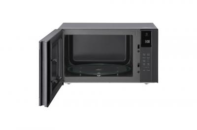 21" LG 1.5 cu. ft. NeoChef Countertop Microwave With Smart Inverter and EasyClean - LMC1575ST