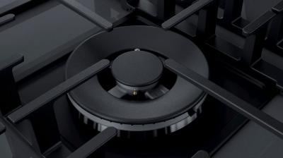 30" Bosch Benchmark Gas Cooktop - NGMP077UC