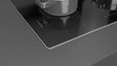 30" Fulgor Milano 400 Series Induction Cooktop in Glossy Black - F4IT30S2