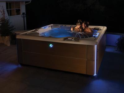 HotSpring Highlife Collection 6 Seat Luxury Spa with Java Cabinet - Vanguard-JV-IG