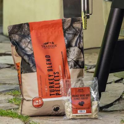 Traeger Limited Edition Turkey Blend Hardwood Pellets With Orange Brine And Turkey Rub Kit - PEL351