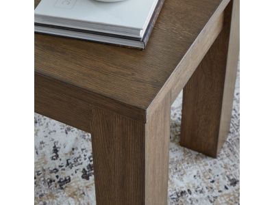 Signature Design by Ashley Square End Table/Rosswain - T763-2