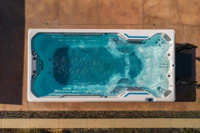 Endless Pools X-Series X500 SwimCross Exercise Systems Swim Spa with Mocha Cabinet - 901903059100-23